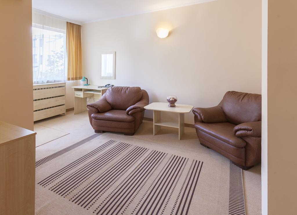 Family Hotel Central Burgas Rum bild