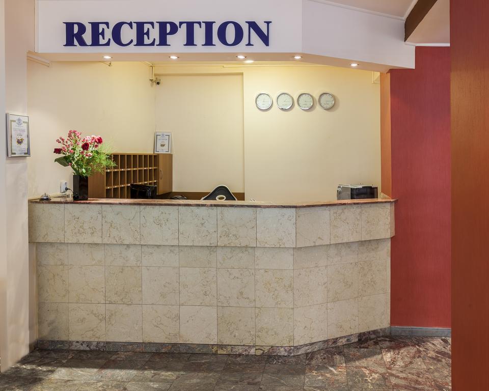Family Hotel Central Burgas Exteriör bild