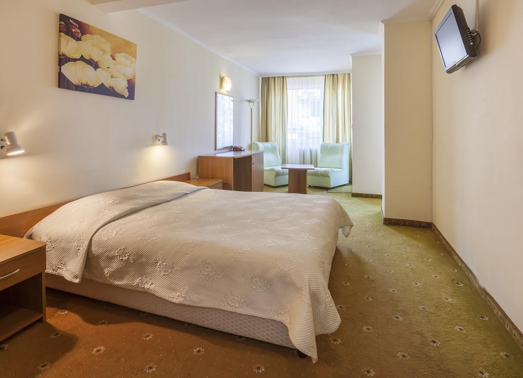 Family Hotel Central Burgas Rum bild
